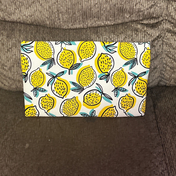 Ipsy Lemon Print Makeup Bag - Picture 2 of 4